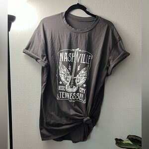 ❗️💲CLOSEOUT SALE: $5 💲❗️- Charcoal Nashville Graphic Tee